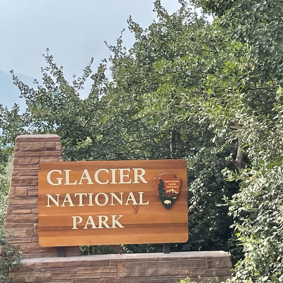 Meet your Posher, Helen Brianna - Picture 9 of 17